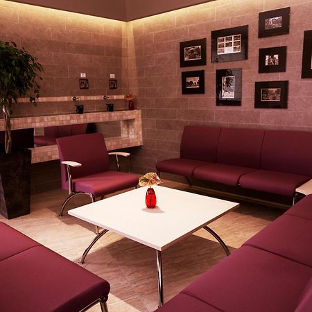 טרוסקבץ Mirotel Resort And Spa מראה חיצוני תמונה 3D rendering of a living room